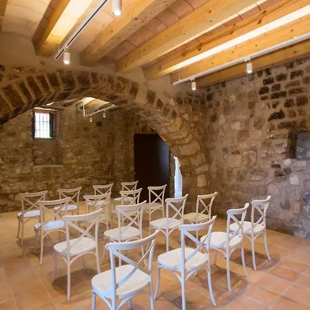 Apartament Cozy In With Pool Orpí