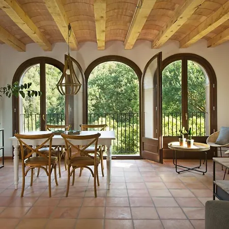 Cozy In With Pool Apartment Orpí