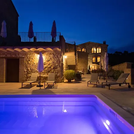 Apartment Cozy In With Pool